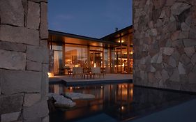 Tierra Atacama, Beckons