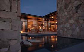 Tierra Atacama, Beckons